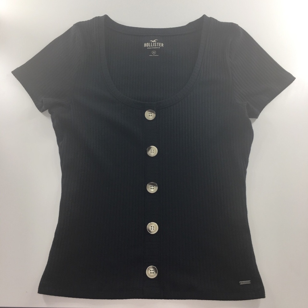 black buttoned top !